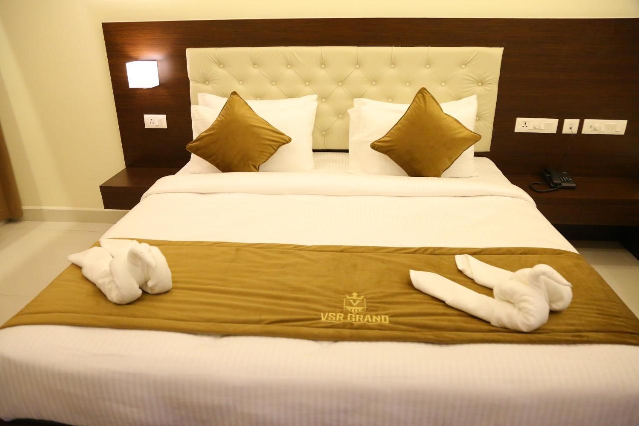 Vsr Grand Hotel Madanapalle Exterior photo